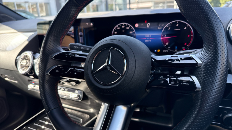 Mercedes-Benz GLA 220d 4Matic AMG Line Executive 5dr Auto Diesel Hatchback